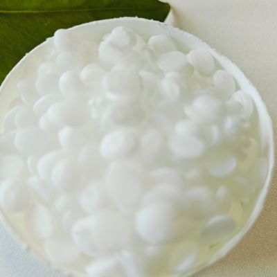 세테아릴 알코올 세테아릴 글루코사이드 천연 에뮬레이터 백색 / 노란색 화장품 용품에 대한 우수한 호환성