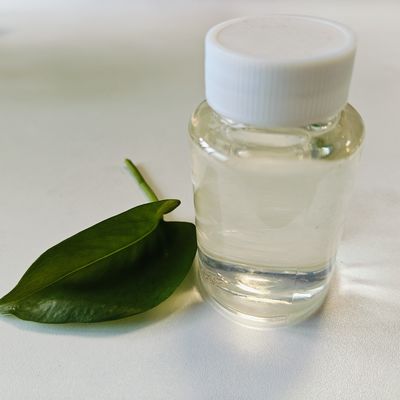 CAS 6197-30-4 옥토크릴렌 UV 필터 액체는 햇볕 관리 제품에서 사용되는 조기 노화로부터 피부를 보호합니다.