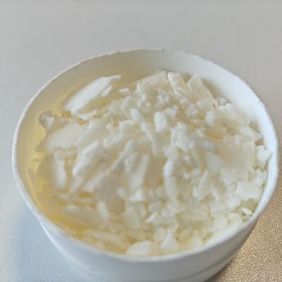 CAS 72175-39-4 PEG-20 메틸글루코스 세스키스테라트 뛰어난 발효능력을 가진 화장품
